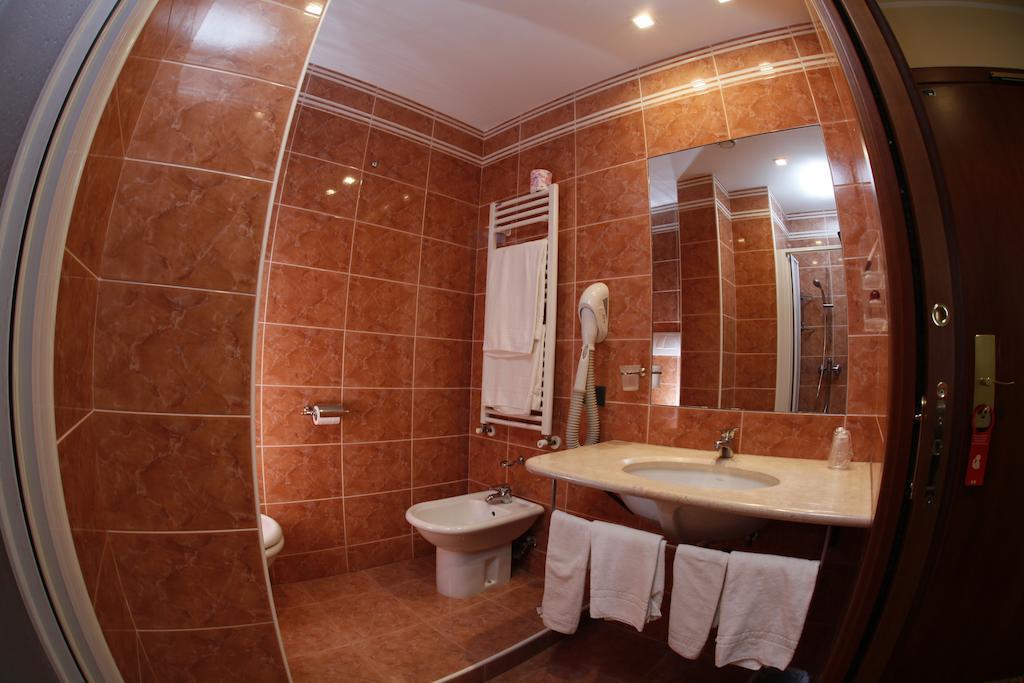 Hotel Colonna Brindisi Exterior photo