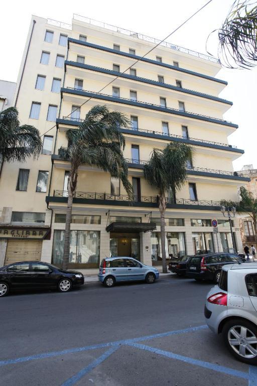 Hotel Colonna Brindisi Exterior photo
